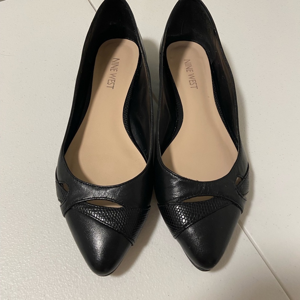 NWOT | Nine West black‎ pointed flats — size 6 - Picture 2 of 7